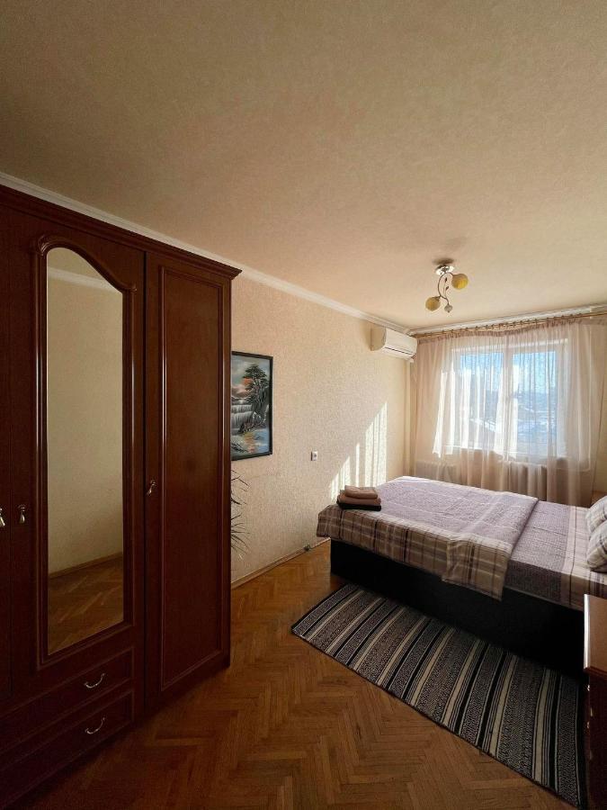 Comfortable One Beds With Nice View For Independent Sqr Kyiv Exterior photo