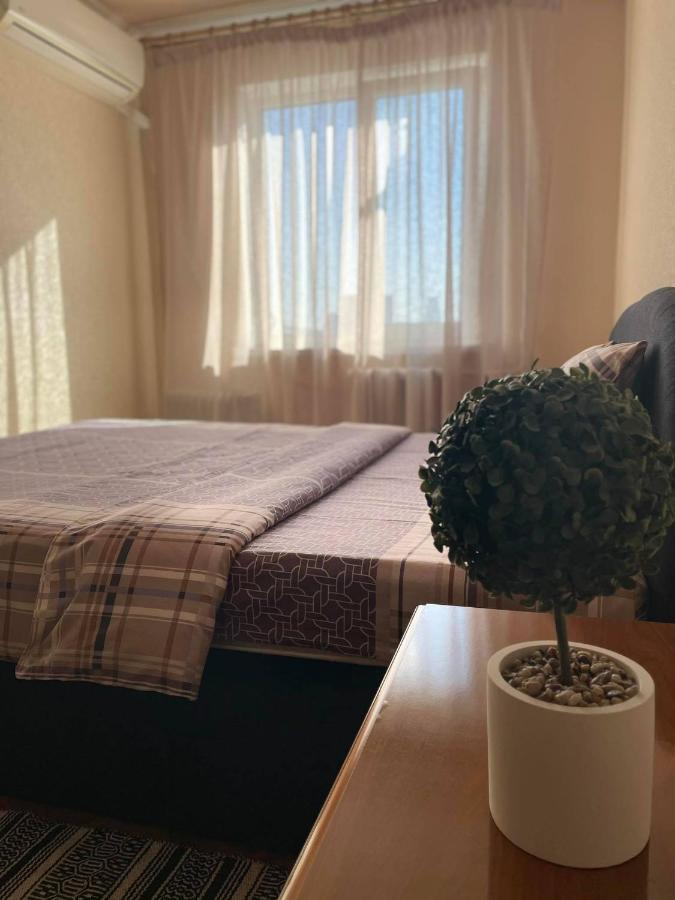 Comfortable One Beds With Nice View For Independent Sqr Kyiv Exterior photo