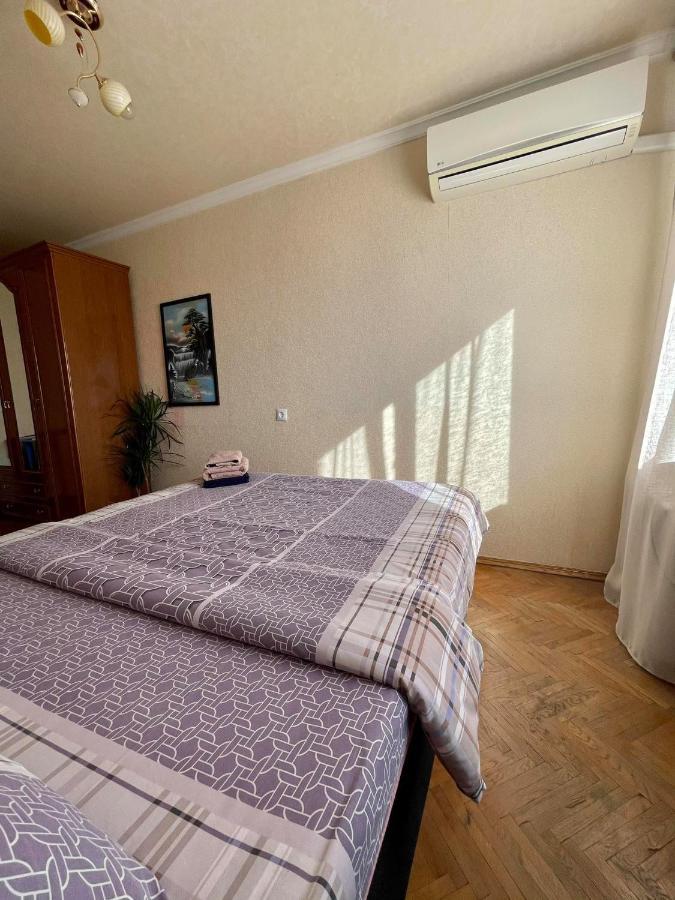 Comfortable One Beds With Nice View For Independent Sqr Kyiv Exterior photo
