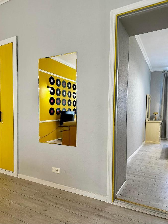 Comfortable One Beds With Nice View For Independent Sqr Kyiv Exterior photo